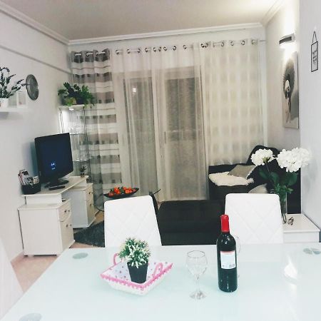 Apartament Margaret Τορεβιέχα Εξωτερικό φωτογραφία